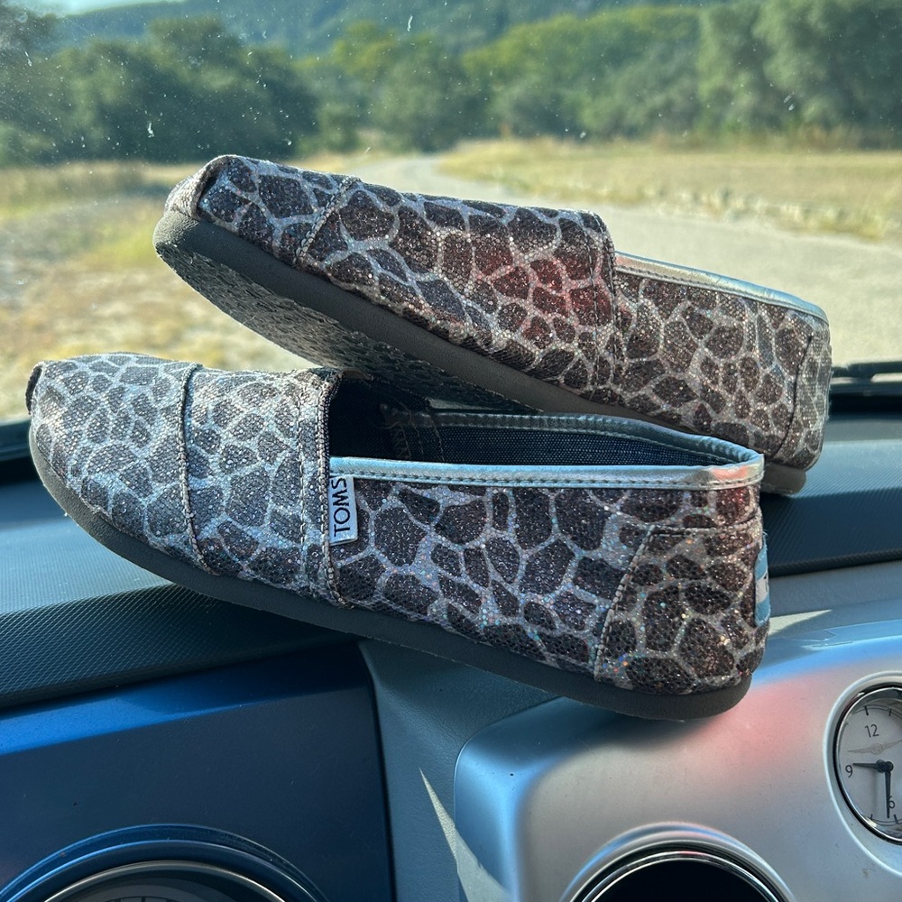 Tom’s slip on shoes